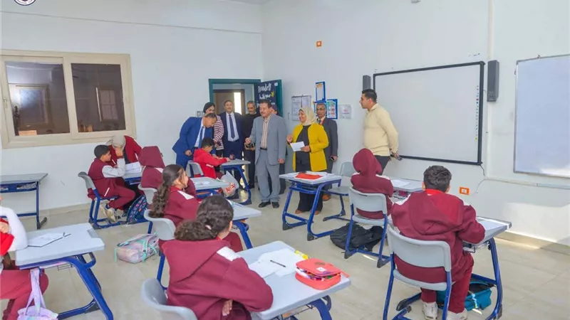 مستشارة لغة عربية تتفقد مدارس بني سويف لتطوير مهارات الطلاب