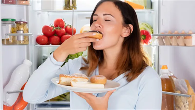 5 أسباب تجعلك تشعر بالجوع بعد تناول الطعام