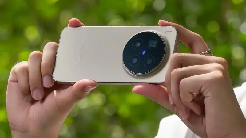 مواصفات هاتف فيفو vivo X300 Ultra وموعد طرحه في الأسواق 