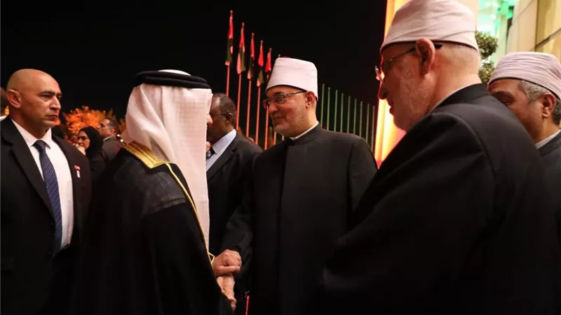 مفتي الجمهورية يشارك دولة الإمارات احتفالها بالعيد الوطني الـ54 