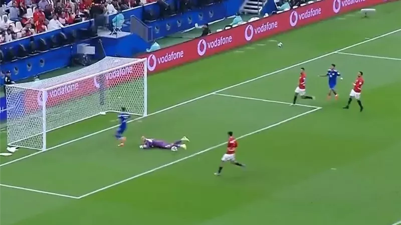 كأنهم معتزلون.. عبد الجليل يهاجم لاعبي منتخب مصر بعد موقعة الكويت