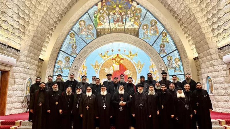 بحضور الانبا ميخائيل.. انطلاق الخلوة الروحية الأولى لكهنة إيبارشية حلوان 