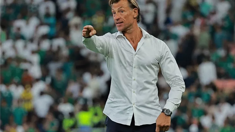 نصف النهائي يبتسم لرينارد.. التاريخ في كفة مدرب السعودية أمام الأردن
