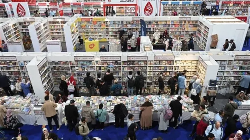 «من يتوقف عن القراءة ساعة يتأخر قرونًا» شعار الدورة الـ57 لمعرض القاهرة 