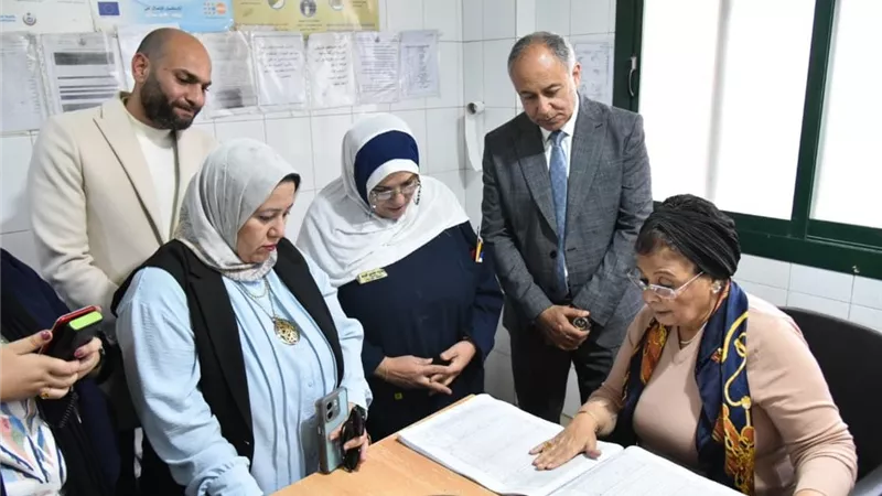 نائب وزير الصحة توجه بحزمة إجراءات لرفع كفاءة الخدمات بوحدات الرعاية 