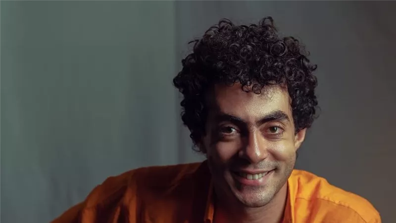 وزير الثقافة يُهنئ أحمد أبو زيد لحصوله على جائزة «أفضل ممثل»
