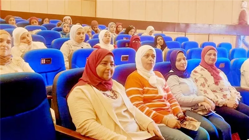 نقاشات حول الحفاظ على الموروث الثقافي في ملتقى فتيات 