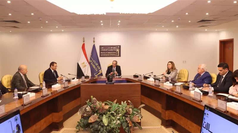 تعاون بين «الاتصالات» و«GAHA» لتنفيذ مشاريع التطوير المؤسسي الرقمي
