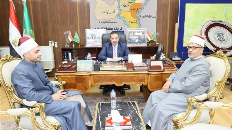 محافظ المنوفية يبحث مع وكيل الأوقاف دمج الخطاب الديني في مسارات التنمية