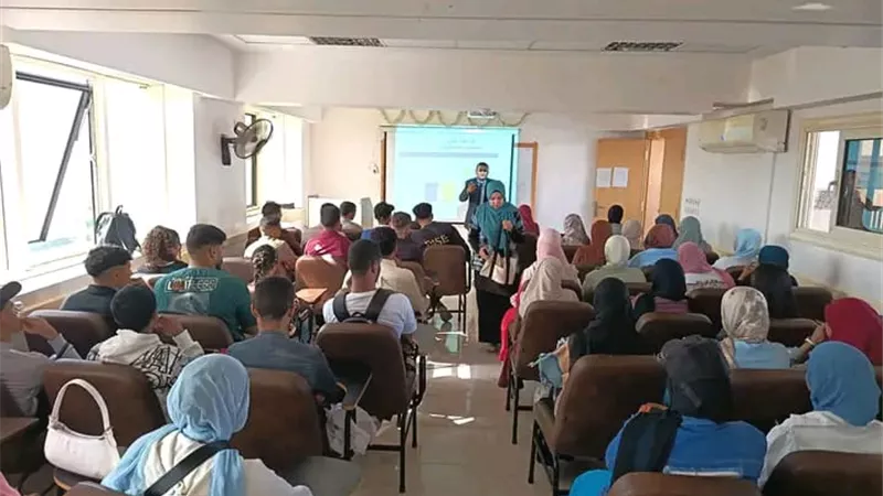إعادة تدوير المخلفات ودورها في حماية البيئة في ندوة بعلوم الأقصر