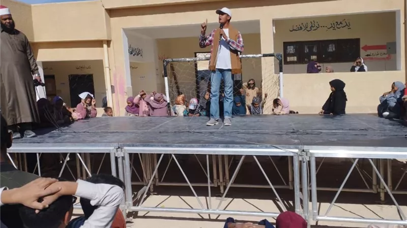 قصور الثقافة تطلق قافلة للمواهب عبر المسرح المتنقل بمعهد الدكروري الأزهري
