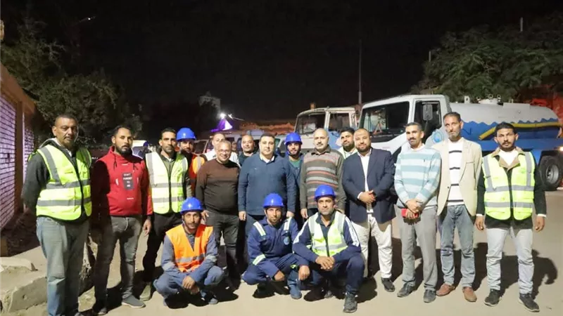 رئيس مياه البحيرة يتفقد محطات الدلنجات
