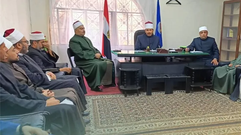 أوقاف البحيرة تجتمع مع الأئمة للارتقاء بالعمل الدعوي