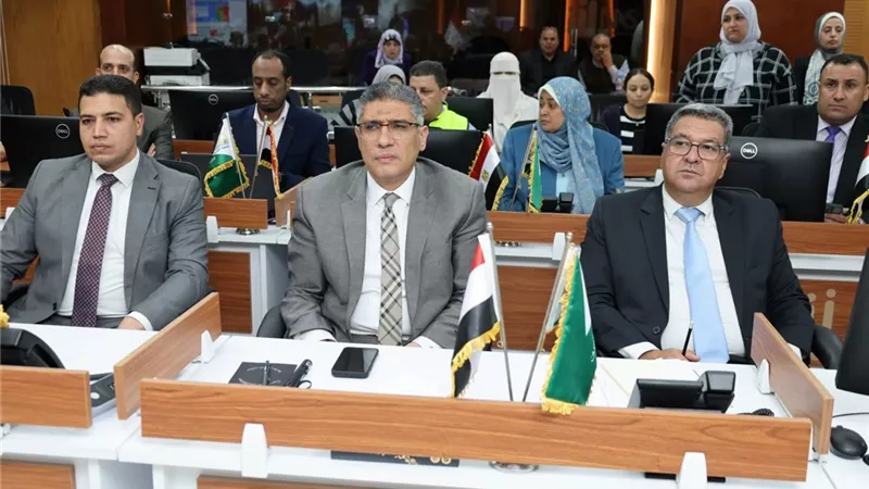 محافظ الجيزة: غلق اللجان في المواعيد المحددة وسط أجواء منظمة وهادئة