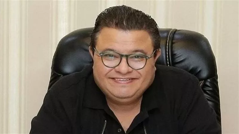 دموع التكريم.. خالد جلال يستعيد مشواره فوق خشبة المسرح القومي