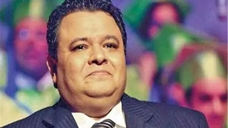 «تعبي مرحش هدر».. خالد جلال باكيا على خشبة المسرح القومي