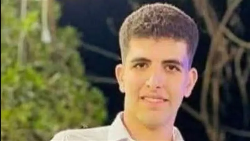 الوجوه تتشح بالحزن.. المئات يشيعون جنازة طالب جامعي لقي مصرعه في الشرقية