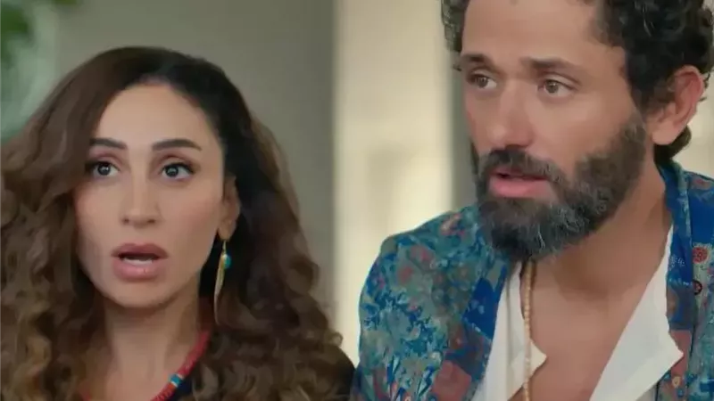 لغة جسد كريم عبدالعزيز ودينا الشربيني كشفت توتر علاقتهما
