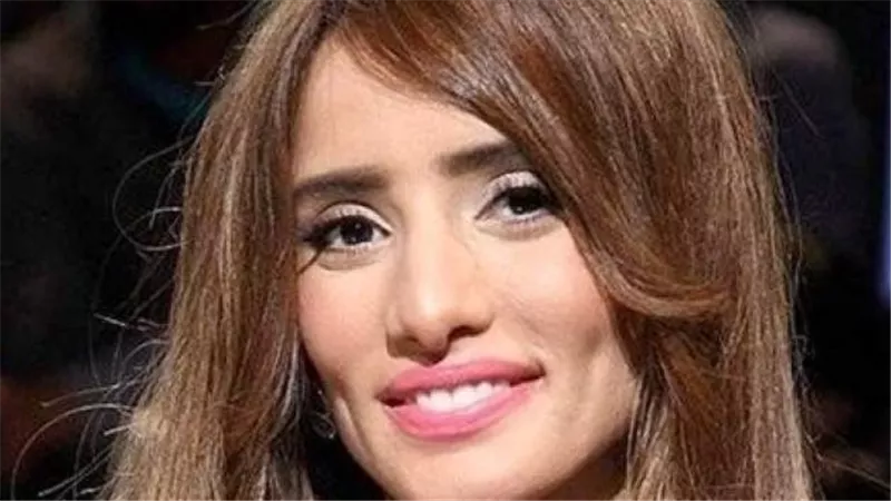 «ورود ثلاثية الأبعاد».. سعر فستان زينة خلال ظهورها ببرنامج «الصورة»