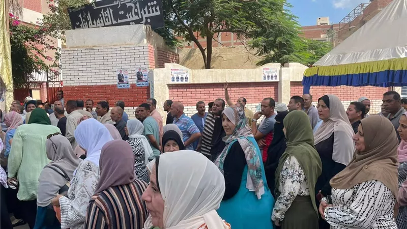 إقبال متزايد من الناخبين في انتخابات النواب بالدوائر الملغاه بالبحيرة