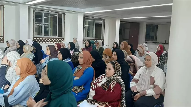 طب الإسكندرية تعقد ندوة للطالبات حول تعزيز الصحة الإنجابية