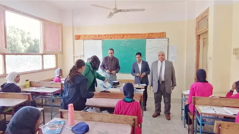 وكيلا صحة وتعليم الأقصر يتفقدان عدد من المنشآت الصحية