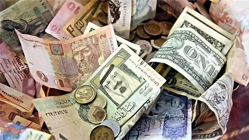 أسواق العملات.. ضعف سوق العمل يربك توقعات الفيدرالي ويراجع الدولار