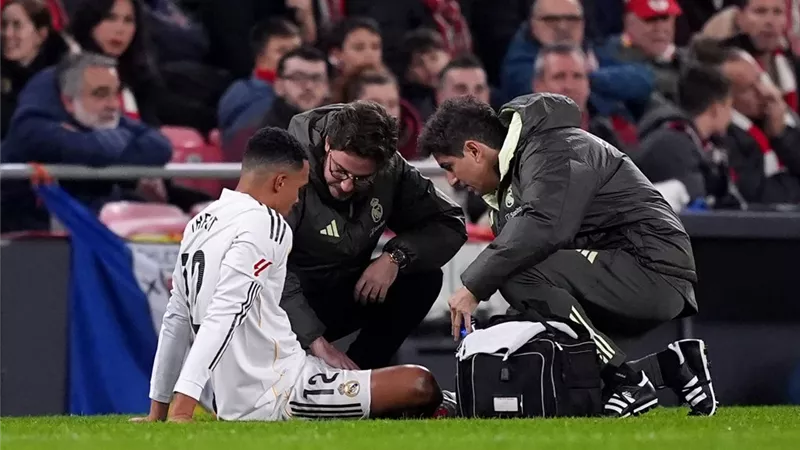 ريال مدريد يكشف تفاصيل إصابة أرنولد ومدة غيابه المتوقعة عن الملاعب