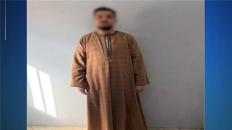 امسك مخالفة.. ضبط سمسار مرشحين يقدم رشوة انتخابية في جهينة بسوهاج 