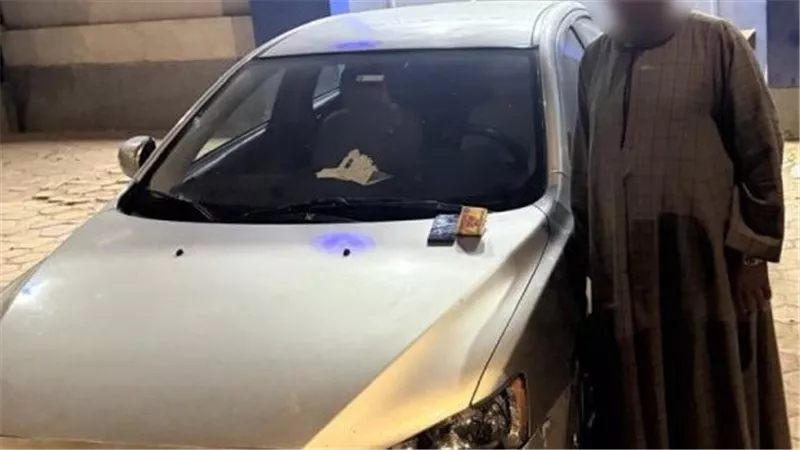 ضبط مقاول صعيدي يستقطب الفتيات داخل سيارته بسوهاج 