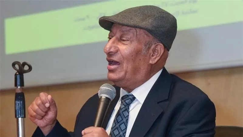 شاعر وإذاعي أثرى الثقافة المصرية.. تعرف على الراحل الدكتور فوزي خضر