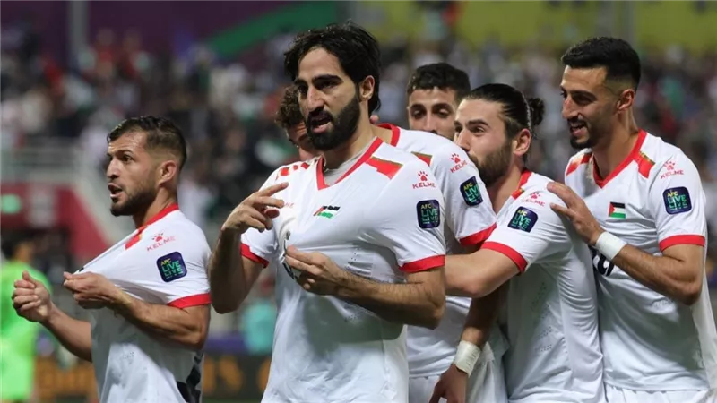 كأس العرب..مباراة حماسية فلسطين تعود أمام تونس وتقترب من التأهل 