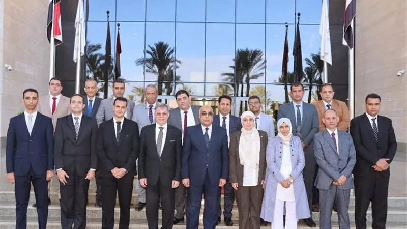 وزيرالعدل يحث خبراء المصلحة على زيادة معدلات الإنجاز لتحقيق العدالة 