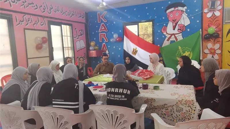 جامعة بنها تنظم قافلة توعوية عن الحرف اليدوية بمركز شباب الرملة ببنها