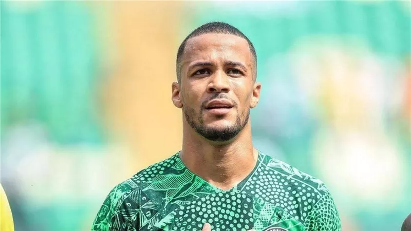 قائد منتخب نيجيريا يعلق حذاءه بعد مسيرة من العطاء