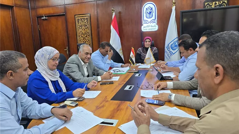 لجنة المنشآت بجامعة الأقصر تناقش مستجدات المشروعات الجامعية