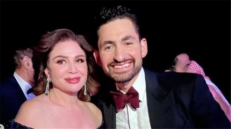 إلهام شاهين تهنئ أمير المصري بعد عرض «العملاق» في «البحر الأحمر السينمائي»