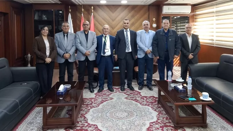جامعة بورسعيد تستقبل وفد جامعة عمّان الأهلية لتعزيز الشراكة الأكاديمية 