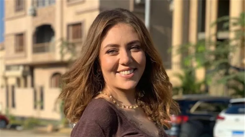 بعد أزمة الفنانة رحمة حسن..  أفضل الزيوت الطبيعية لنمو الشعر 