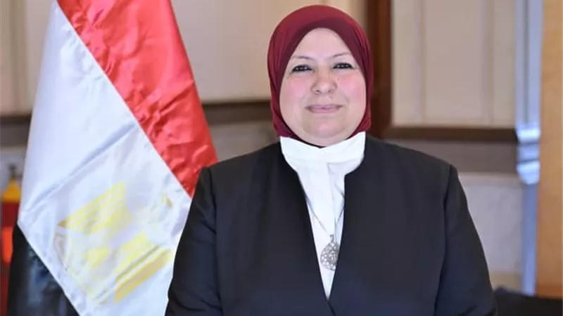 عميدة «تمريض القاهرة» تعلن برامج نوعية واستعدادات شاملة للامتحانات| خاص