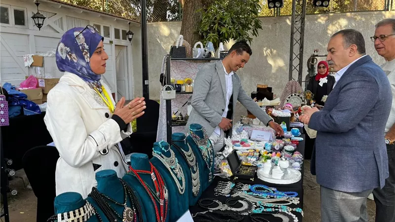 أسيوط تشارك في معرض الحرف اليدوية ضمن مبادرة مراكب النجاة