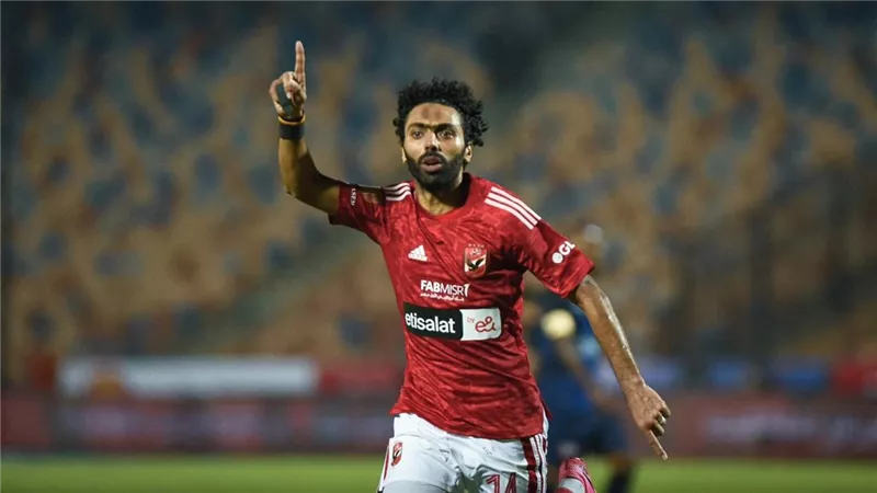 الأهلي يقترب من الإعلان عن تجديد تعاقد حسين الشحات لمدة موسمين 