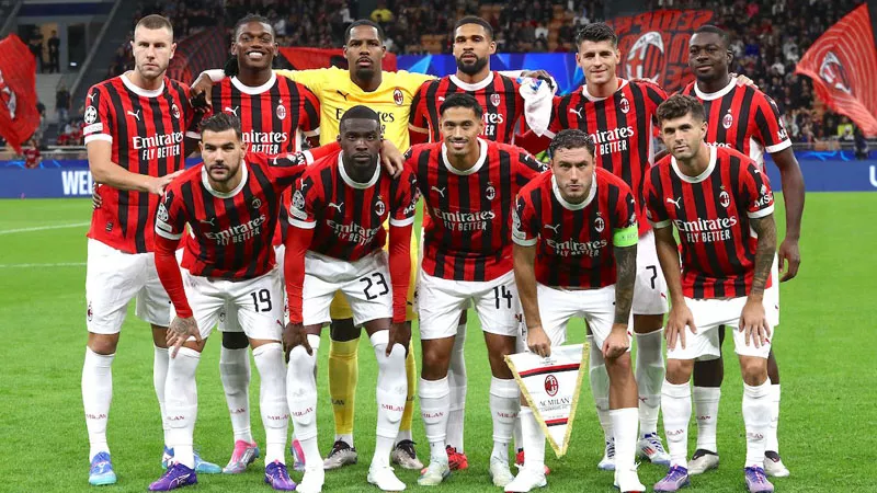 بعد الخروج من كأس إيطاليا.. ميلان يتحرك سريعًا لترميم صفوفه