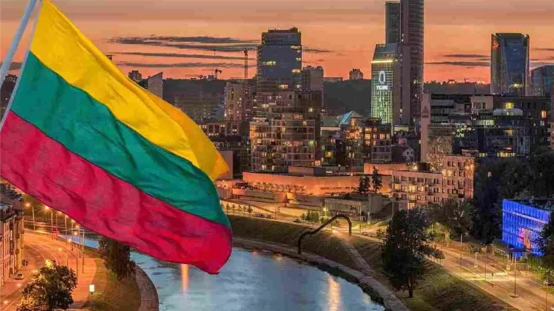 ليتوانيا تلغي تصاريح إقامة لـ 145 مواطناً روسياً بسبب 