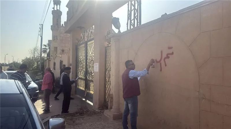 «العبور الجديدة» تنفذ 9 قرارات إزالة فورية تشمل قاعات أفراح ومخازن