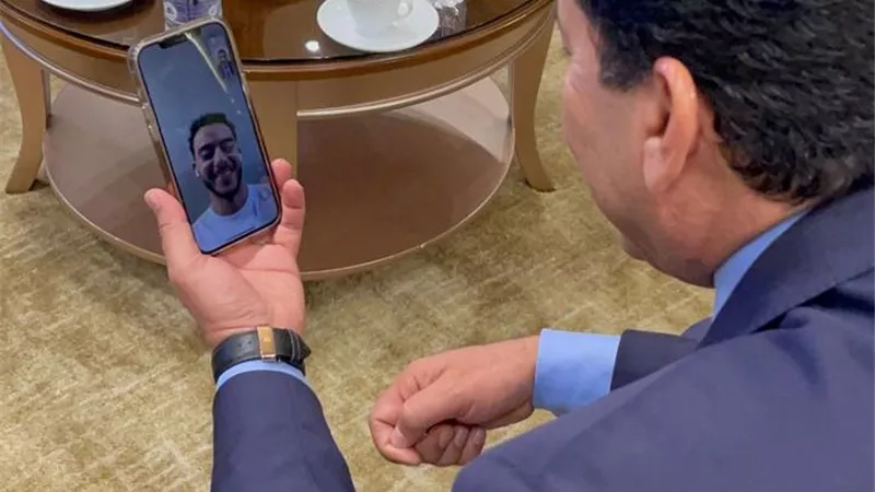 وزير الرياضة يهنئ محمد السيد بعد تتويجه بذهبية كأس العالم لسلاح المبارزة