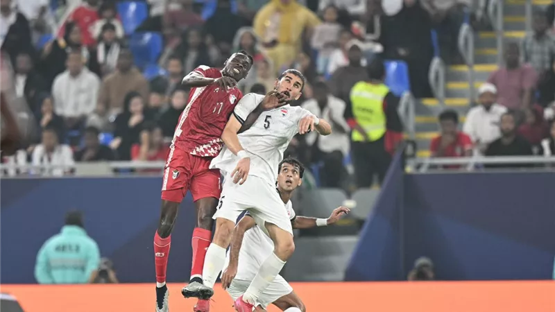 منتخب العراق يلحق بركب المتأهلين بكأس العرب بثنائية السودان