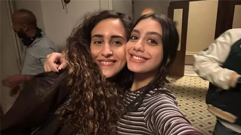 ياسمينا العبد تروج لمسلسل «ميدتيرم» قبل عرضه اليوم 