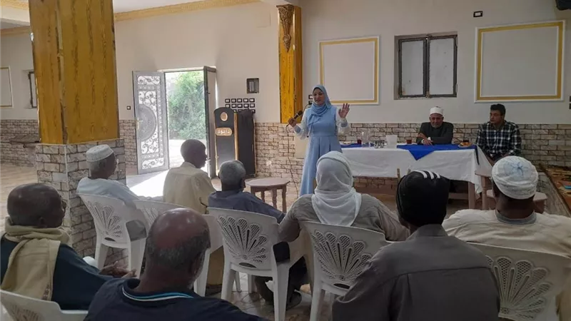 «القومى للمرأة» يستكمل ندوات الإرشاد الأسرى لتوعية السيدات بقرى أسوان 