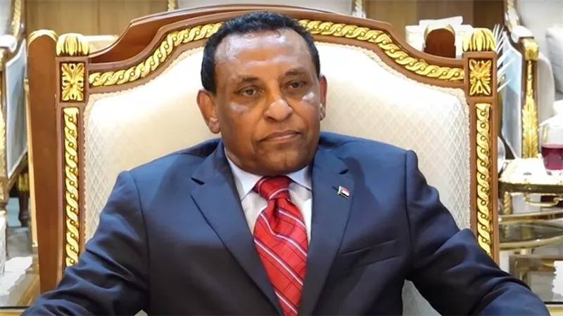 رئيس وزراء السودان يدعو المجتمع الدولي لإدانة 
